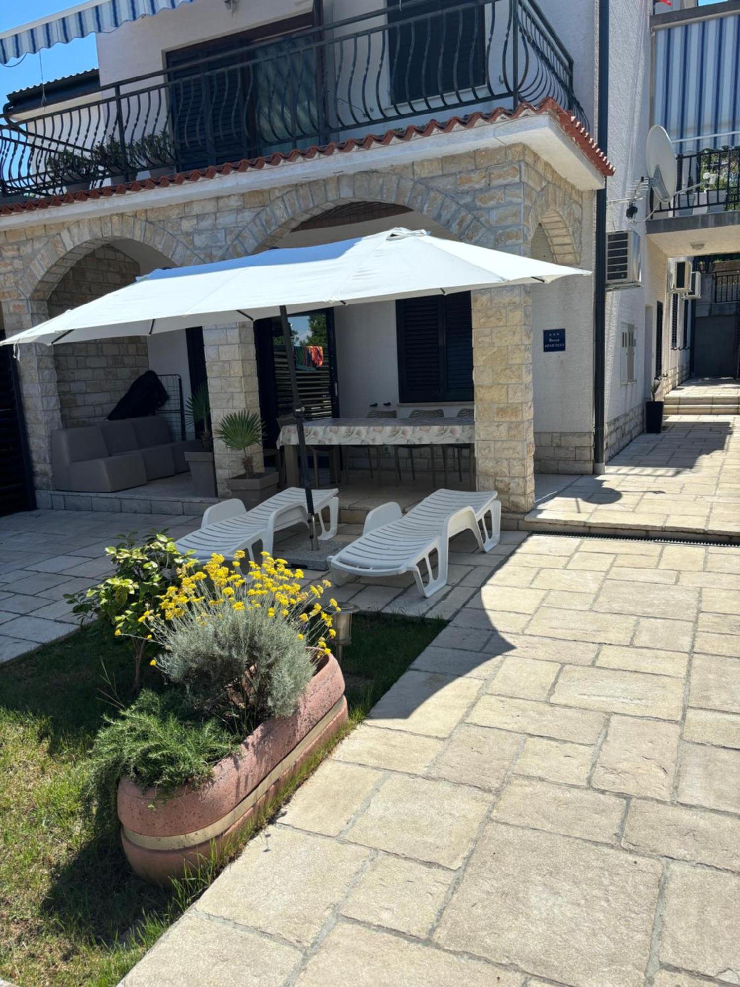 Apartment Verano Нівице Екстер'єр фото